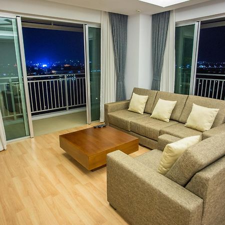 Bellevue Serviced Apartments Пномпень Екстер'єр фото